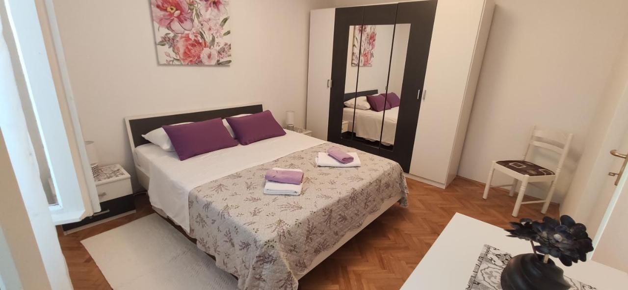 Pahljina Apartments Palit Kültér fotó
