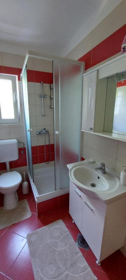 Pahljina Apartments Palit Kültér fotó